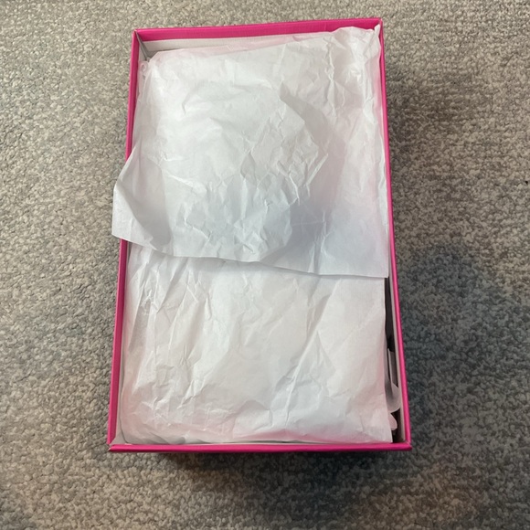 Vince Camuto Charley Silver Metallic Nappa Mary Jane with Bow - Size 8 (NIB) - Picture 13 of 14